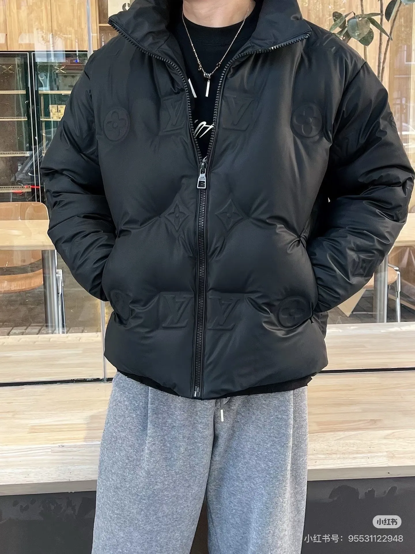 Louis Vuitton/Louis Vuitton embossed embossed down jacket